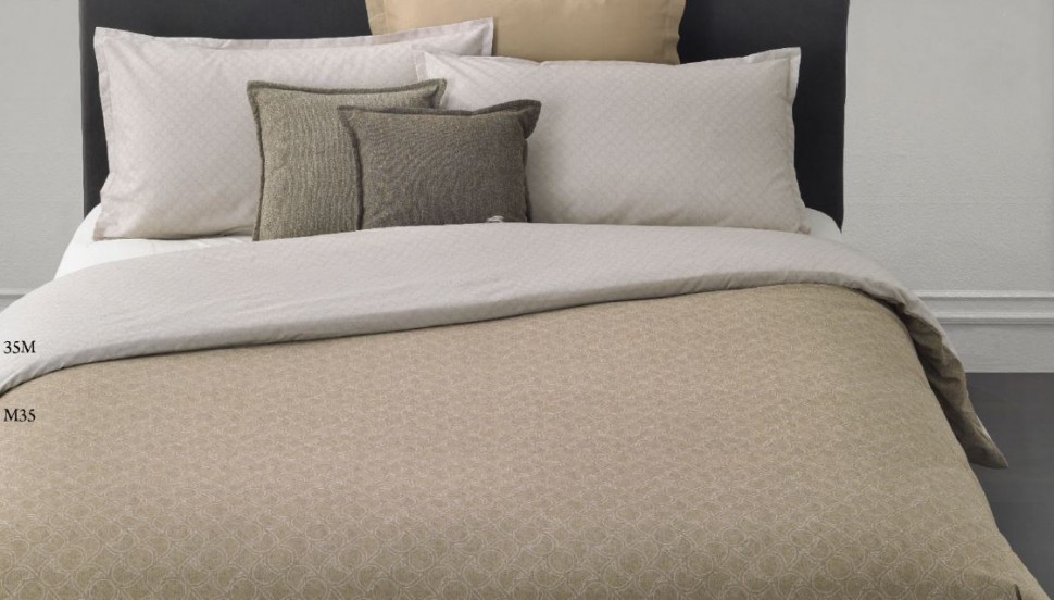 Постельное белье 2 спальное евро Trussardi GREYHOUND MONOGRAMM 35M F.Avorio бежевое