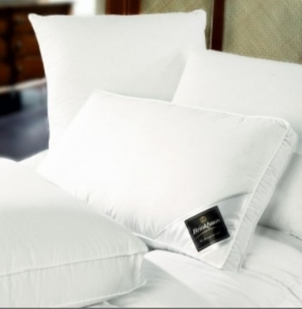 Подушка пуховая 65х65 Brinkhaus CHALET средняя с бортиком 