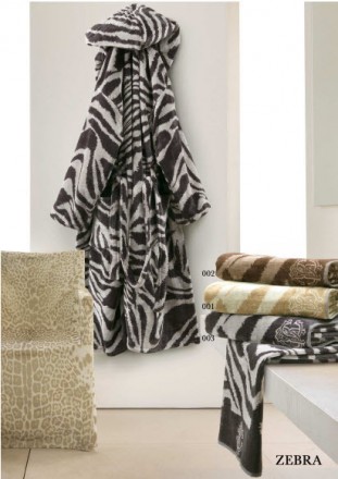 Халат велюровый Roberto Cavalli Zebra черный