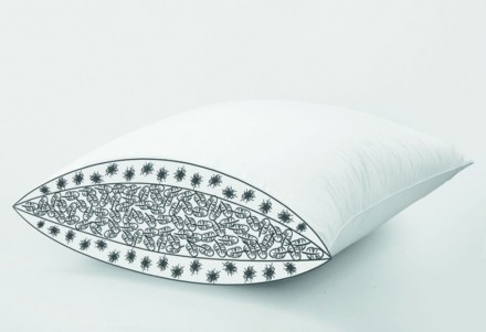 Подушка 3-камерная с бортиком средняя 65х65 Brinkhaus Glamour 