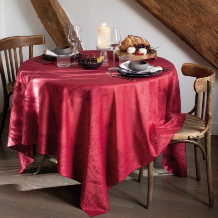 Скатерть 180х309 Garnier-Thiebaut ORCHIDEES BORDEAUX 