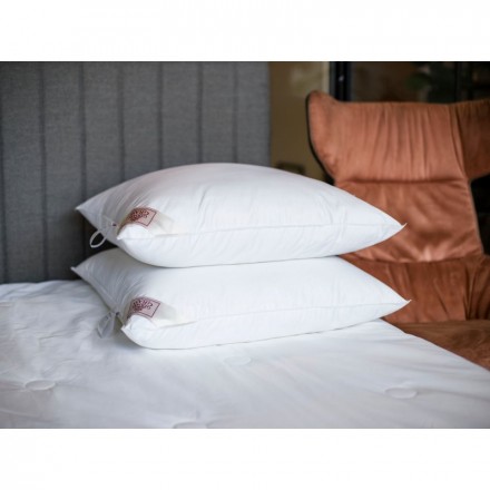 Подушка шелковая 68х68 German Grass Luxury Silk 