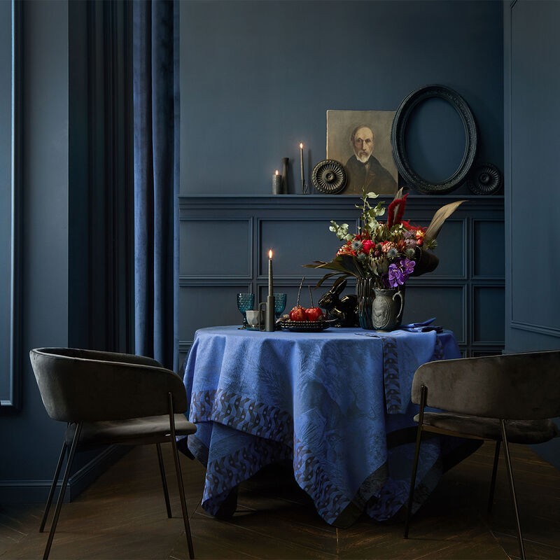 Скатерть 120х120 Le Jacquard Francais FORET ENCHANTEE blue 