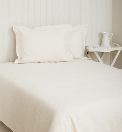 Покрывало 200x220 Luxberry Flowers экрю