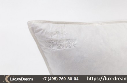Подушка пуховая упругая 50х68 German Grass Hotel Down Grass 3 Stars