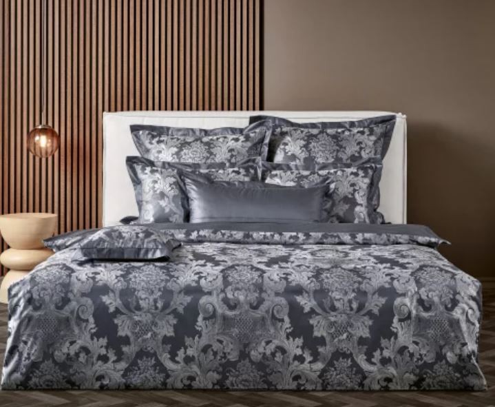 Постельное белье 2 спальное евро Curt Bauer LOUIS XIV 2476 (col.1146 schattengrau) серое Постельное белье 2 спальное евро Curt Bauer LOUIS XIV 2476 (col.1146 schattengrau) серое