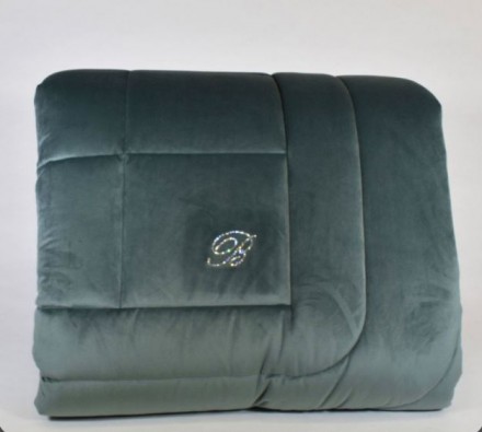 Покрывало 270х270 Blumarine BLU VELVET 14 pine зеленое 