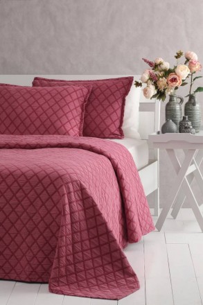 Покрывало 240х260 Pavia SAPHIR Yatak Ordum Малиновое