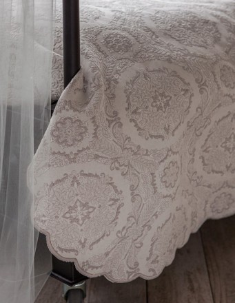 Покрывало 150х220 Luxberry Amelie льняное